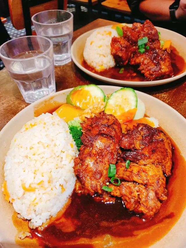 豬軟骨七小時煮野菜咖哩飯