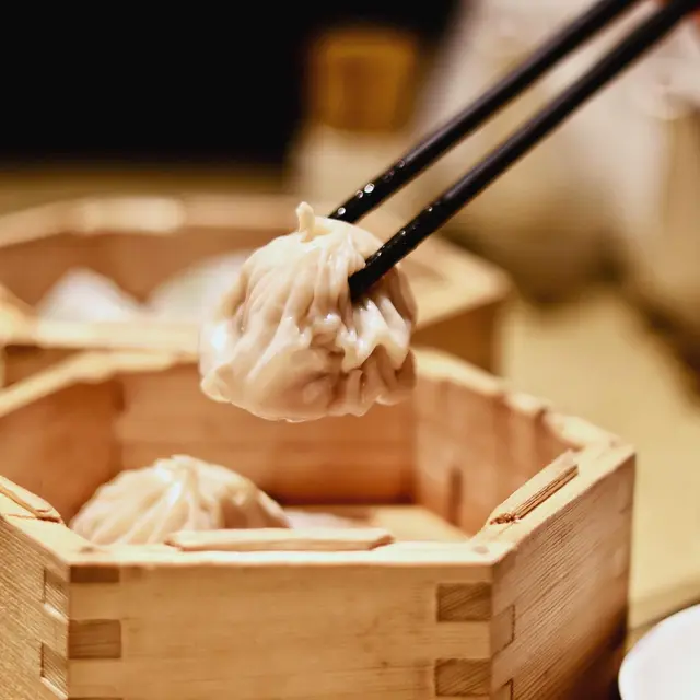 灌湯豚肉小籠包