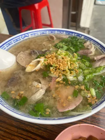 足料豬雜湯
