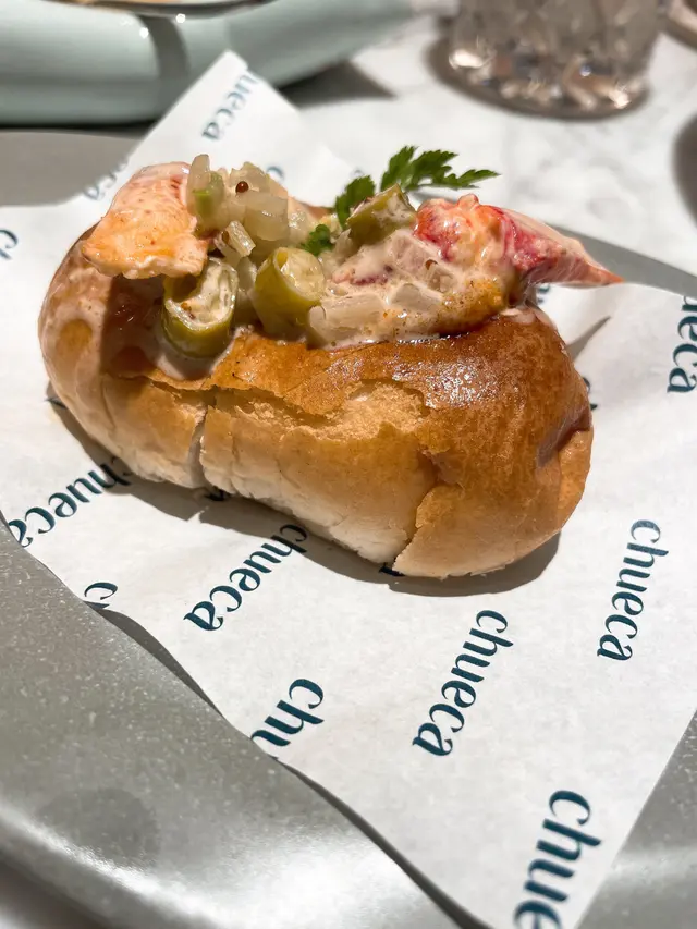 Lobster roll
