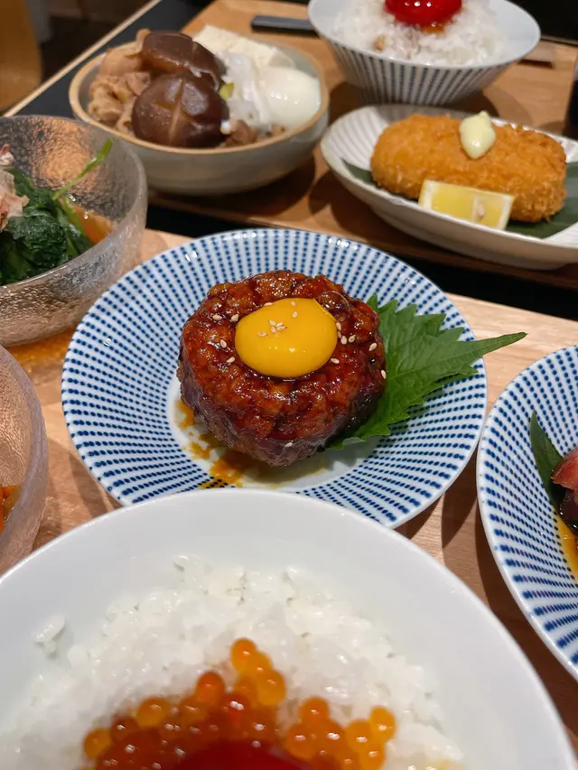 好多人推介雞團子 可能期望太大所以唔覺得好特別出色，反而有少少略甜