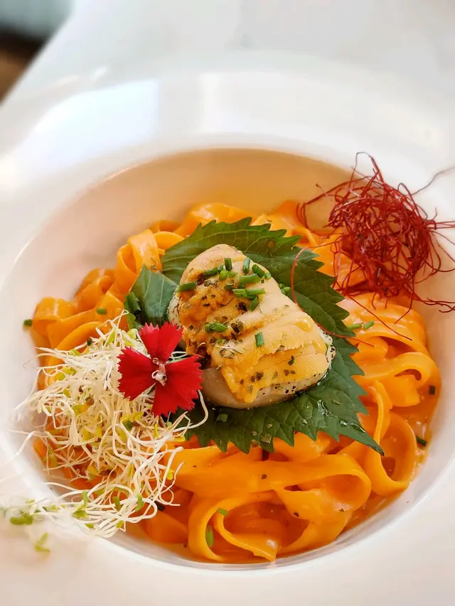 北海道海膽帆立貝幼蛋麵