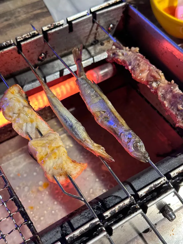 白鱔串、多春魚、牛柳串
