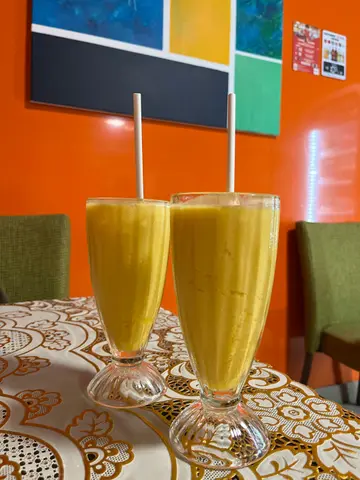 mango lassi
