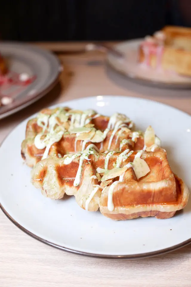 白朱古力抹茶可頌窩夫