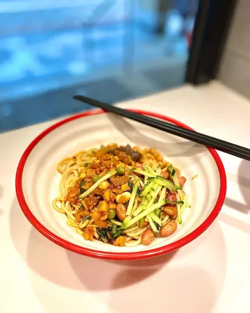 油葱酥肉燥热捞面