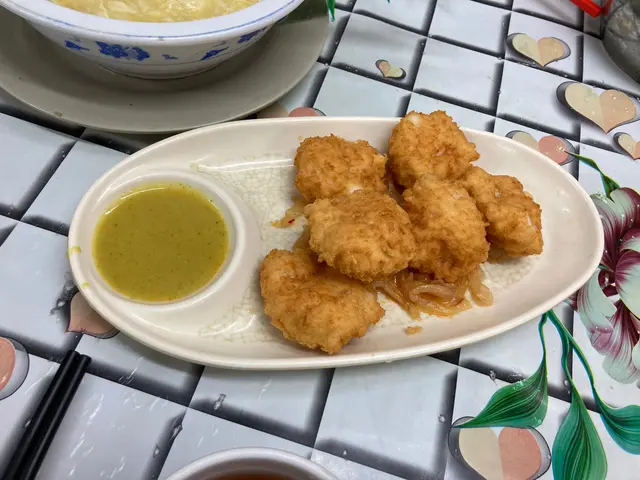 海蜇墨魚餅