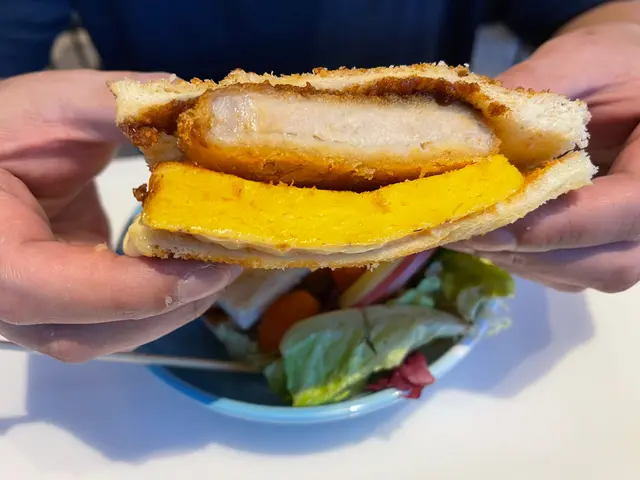 玉子燒吉列豬扒三文治