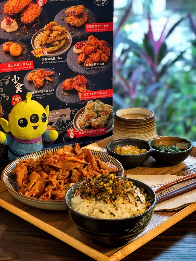 泡菜炒豚肉定食