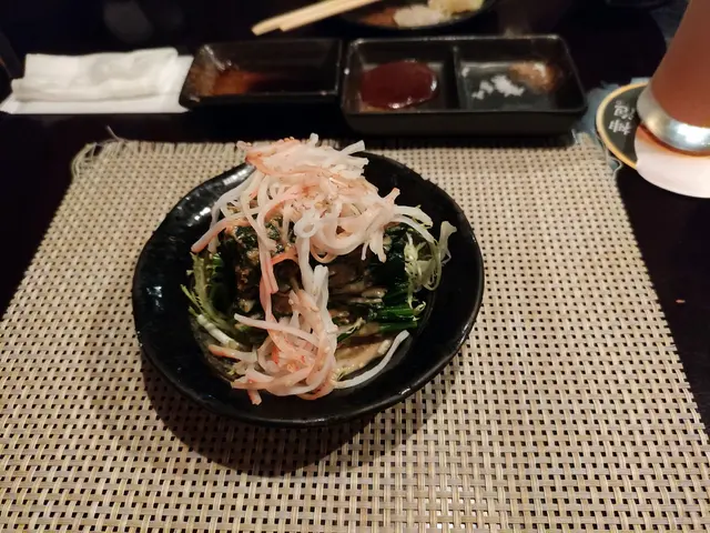 蟹肉芝麻凍菠菜