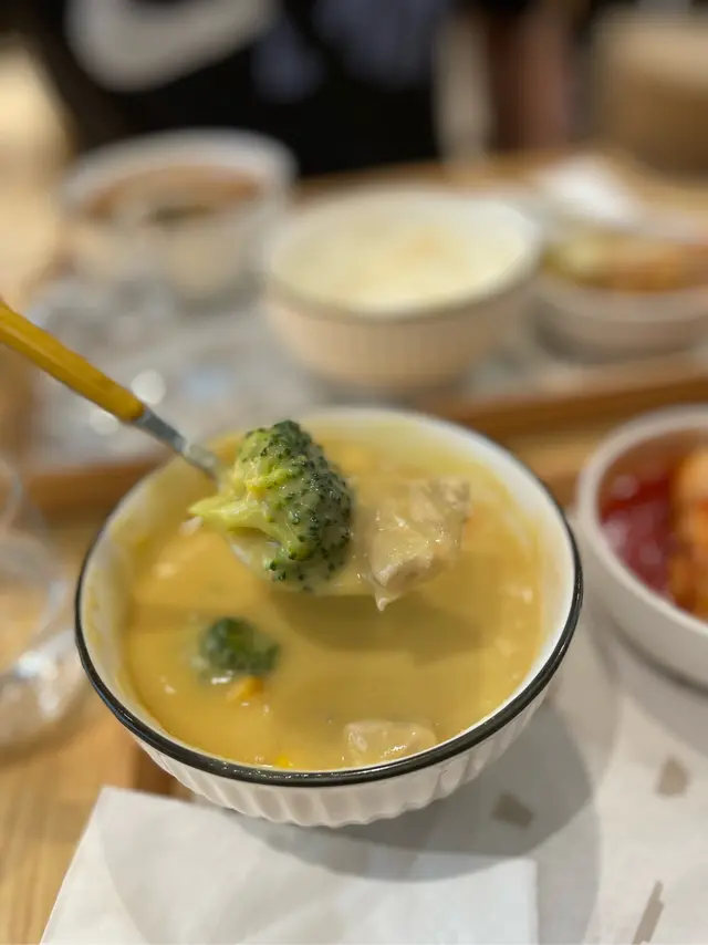 北海道甜粟雞肉豆乳濃湯