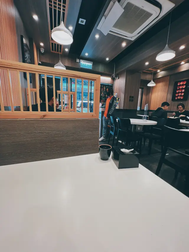 其實d  座位都係闊落，坐得舒服