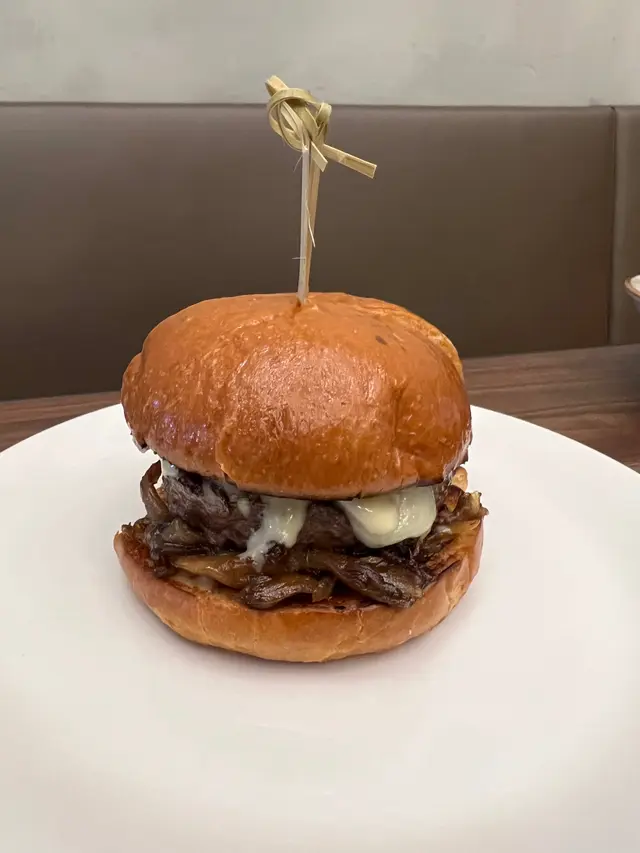 𝘗𝘦𝘳𝘤𝘺'𝘴 𝘉𝘶𝘳𝘨𝘦𝘳