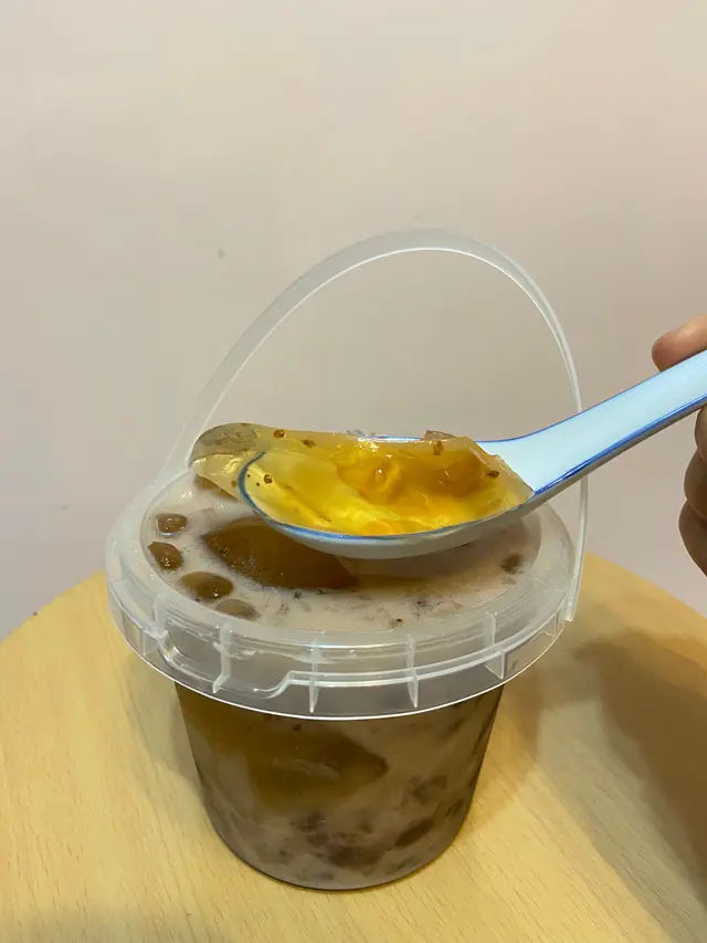 甜品:花香四溢 $25