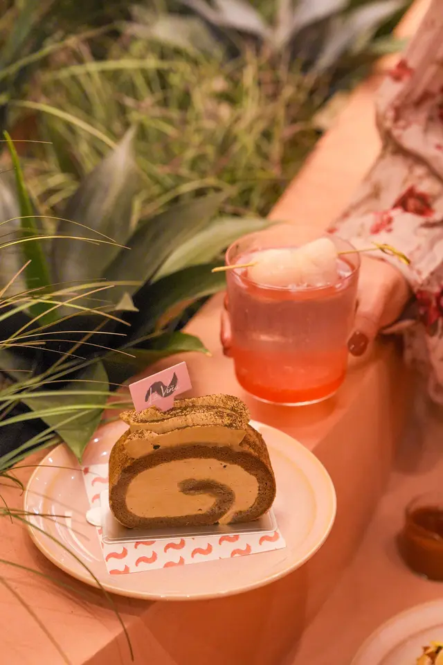 Lychee  Pink  Rose