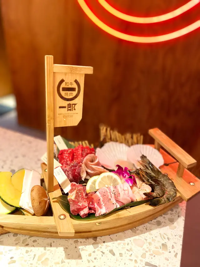 舟. 盛盒（牛、豚、雞、海鮮、野菜）