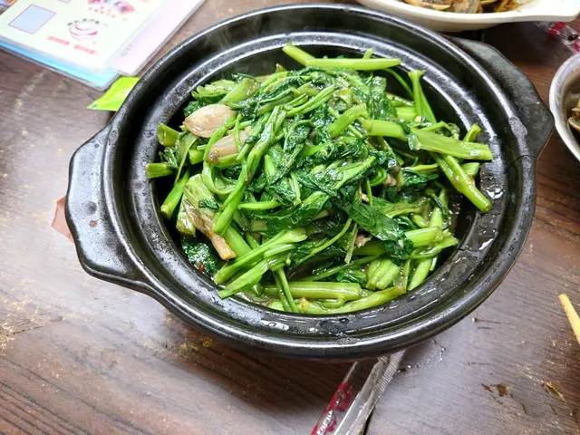 食落鹹咗少少,但賣相幾好,熱騰騰