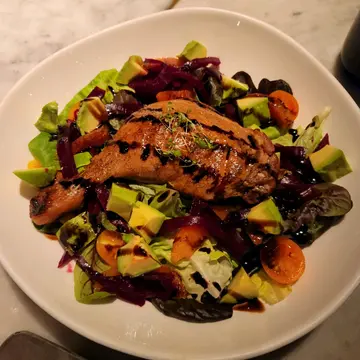 黑醋油封鸭腿血橙沙律