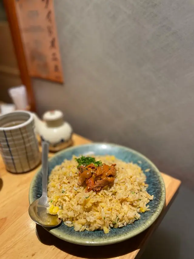 蟹肉黄金海膽炒飯 