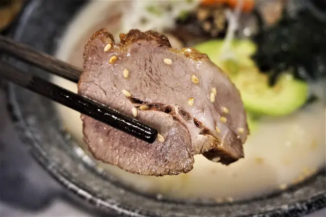 西班牙黑豚叉燒烏冬