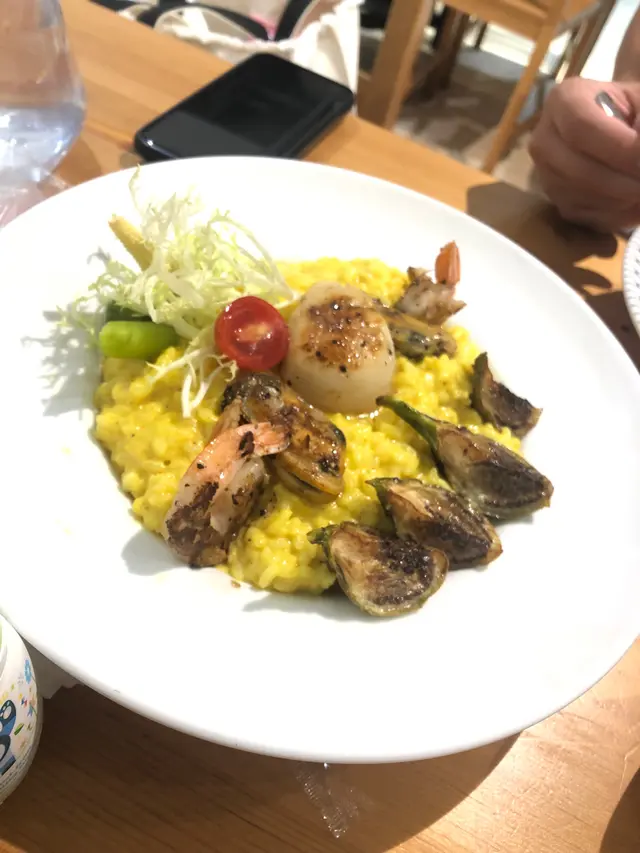 黃咖哩忌廉汁意大利海鮮飯