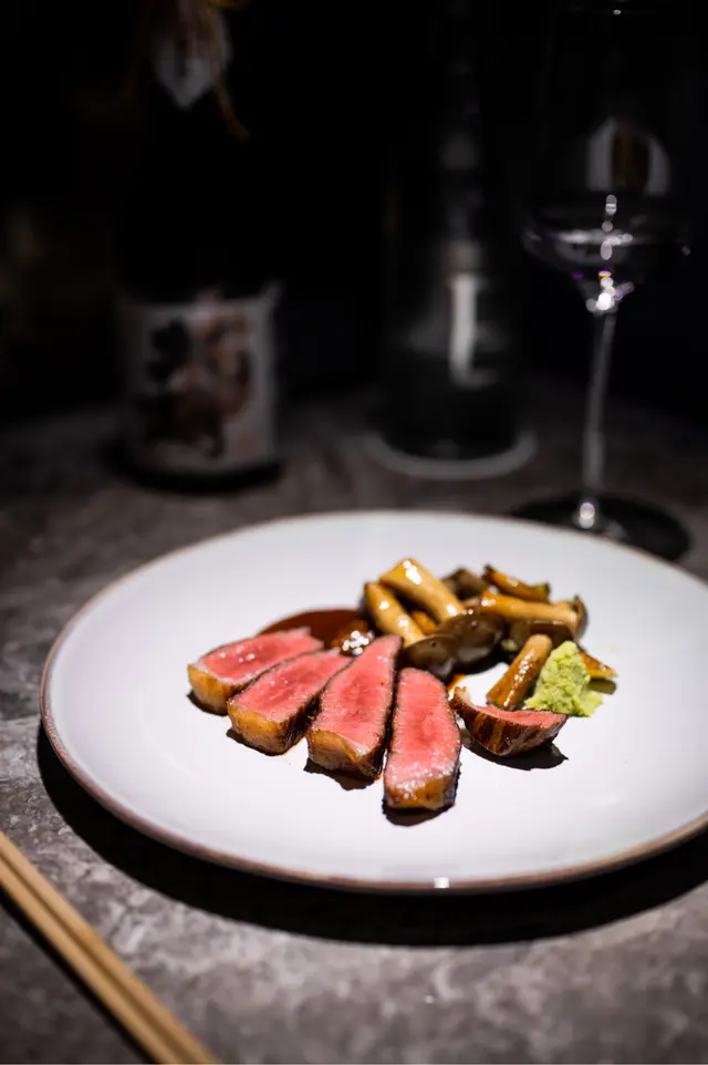 燒ᴀ5日本和牛肉配鮮黑松露