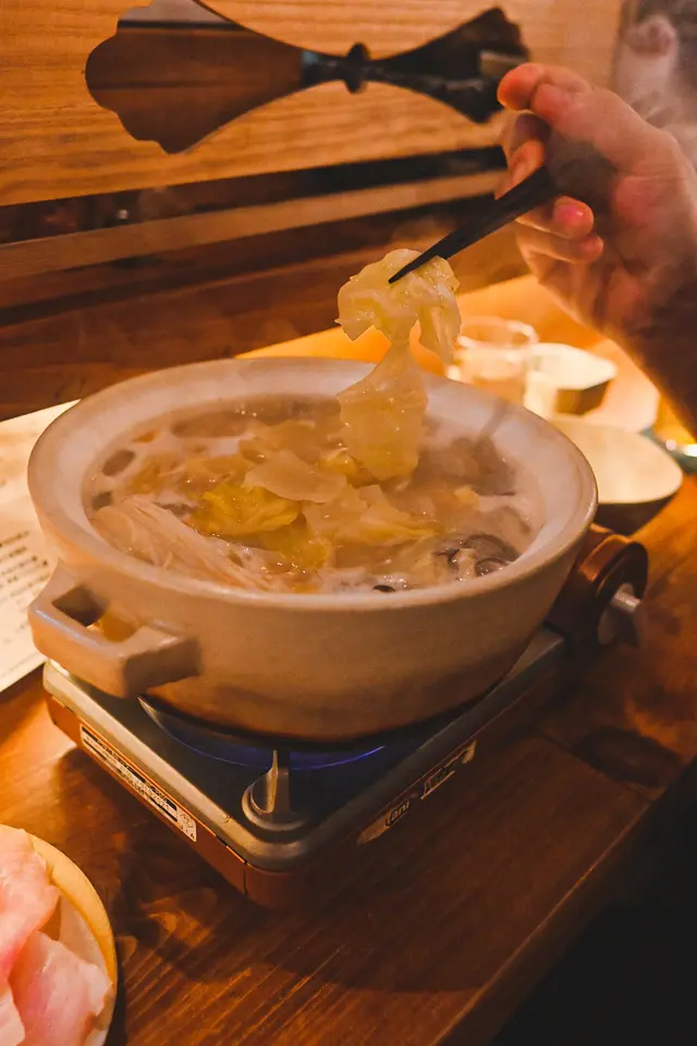 湯底好清，幾好飲，不過酸菜未夠酸。