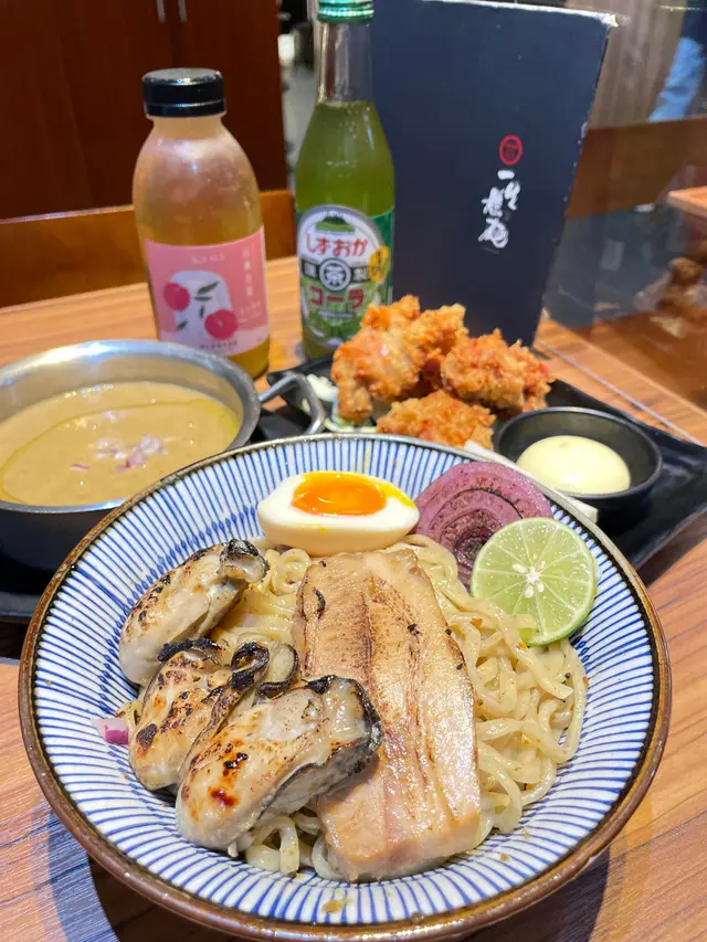 牡蠣沾汁麵