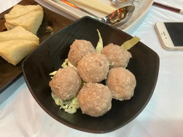 牛骨汁濃湯牛丸