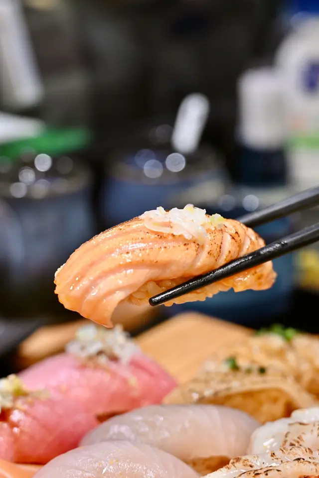 火炙三文魚腩壽司