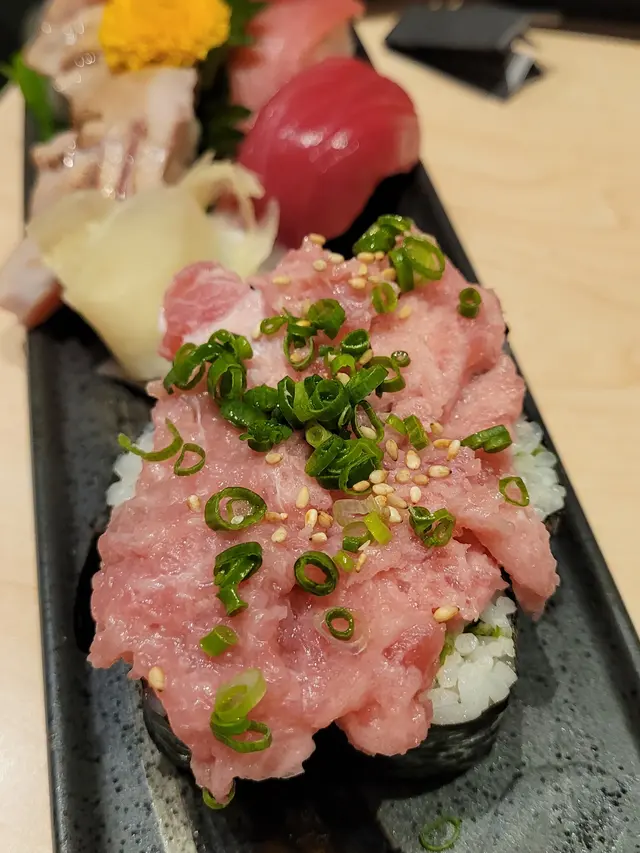 壽司拼盒之吞拿魚手卷