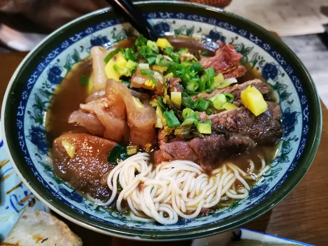 紅燒半筋半肉麵