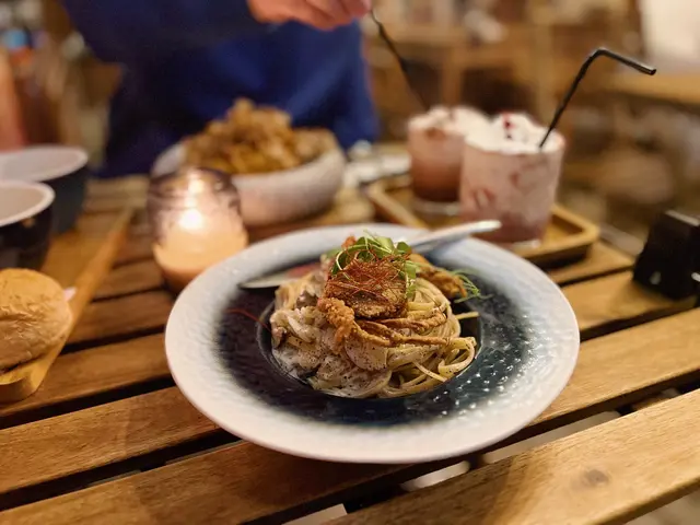 酥炸軟殼蟹黑松露忌廉汁扁意粉