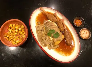 滷水鵝肉、鵝腸、豬仔髀