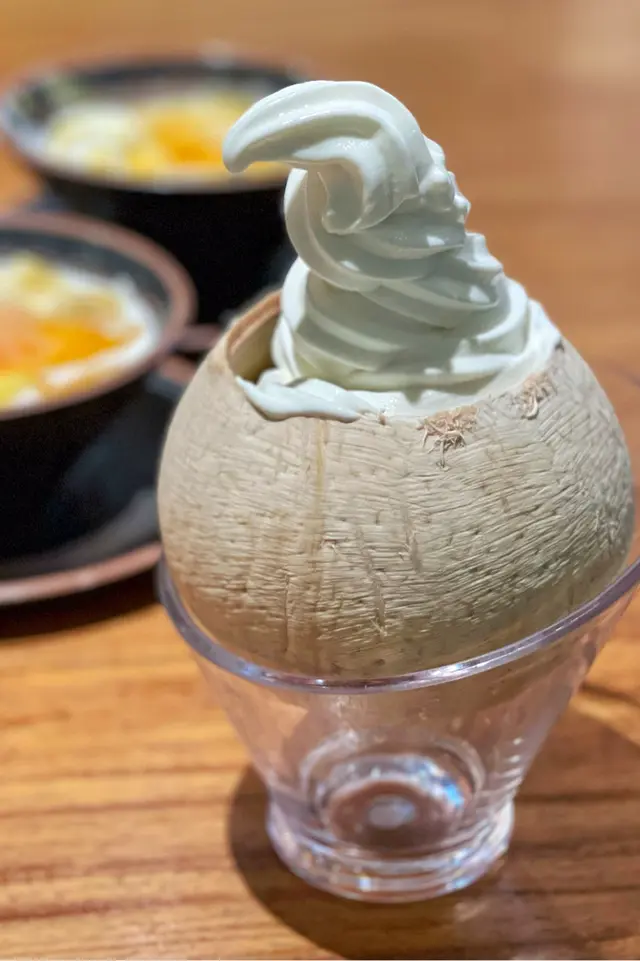 菠蘿椰椰
