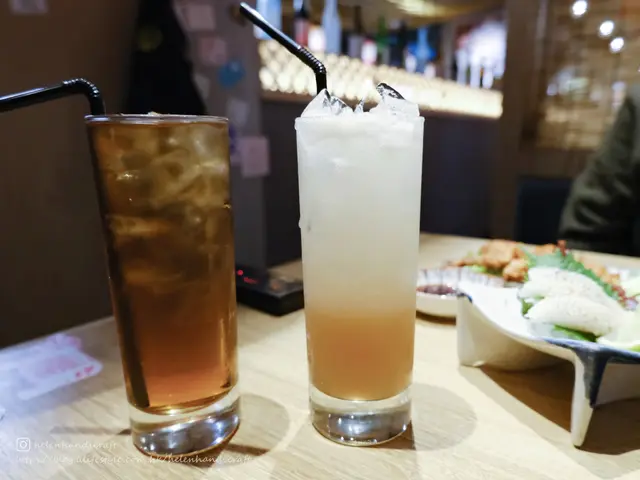 荔枝乳酸梳打 & 烏龍茶燒酌