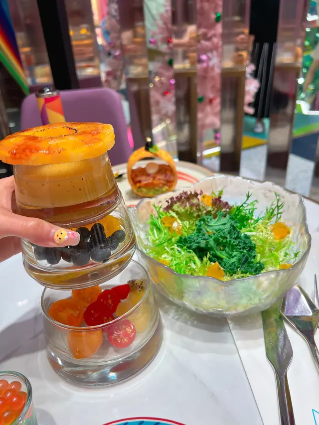 羽衣甘藍金奇異果藍莓橙百香果啫喱沙律配蜜糖柚子醋