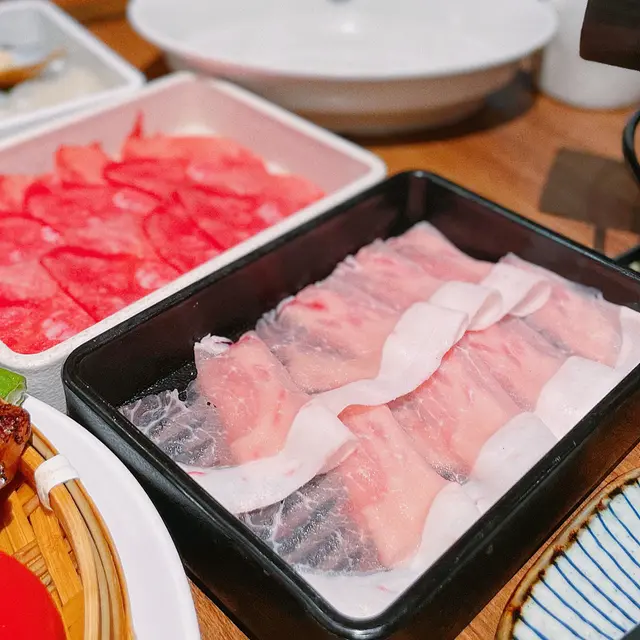 豚肉顏色粉嫩,食落口唔會好乾好韌,係靚豚肉🐖依個豚肉唔沾醬汁,食原汁原味更香呀!