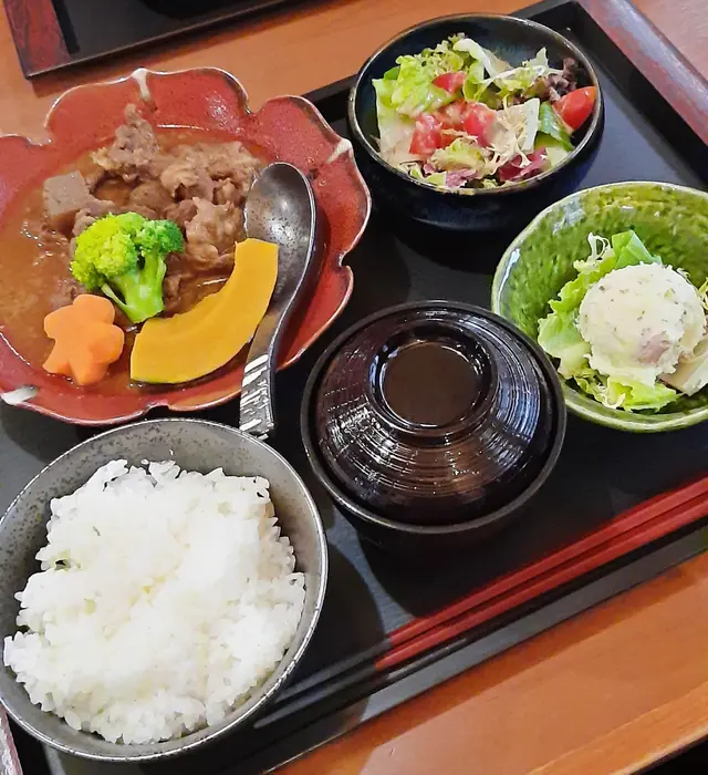 麵豉煮牛筋腩定食