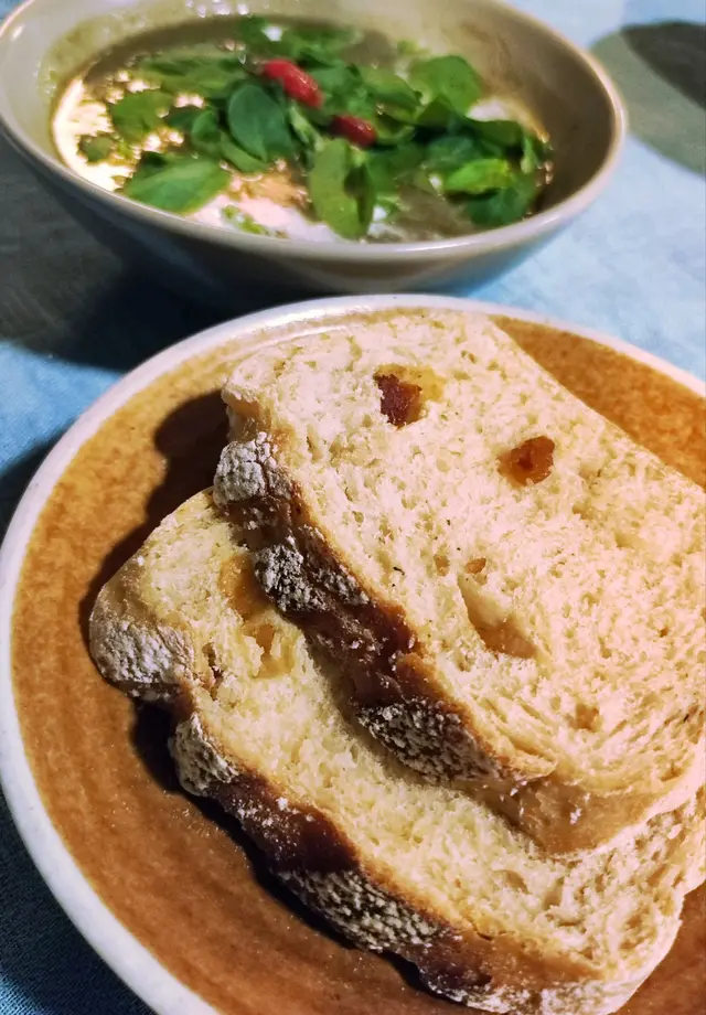 陳皮西洋菜湯、桂圓百里香手工麵包