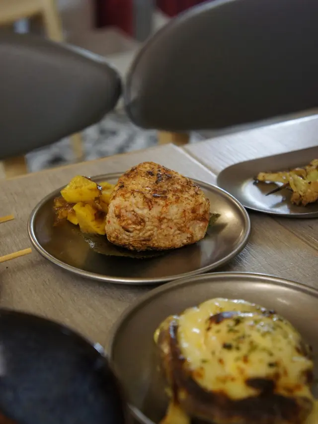 櫻花蝦飯團 ($25)