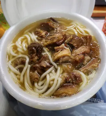 上海擔擔麵加牛腩