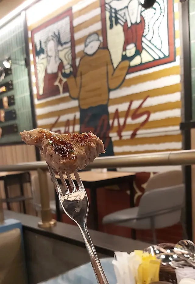 烤美國安格斯肉眼牛扒配紅酒燒汁