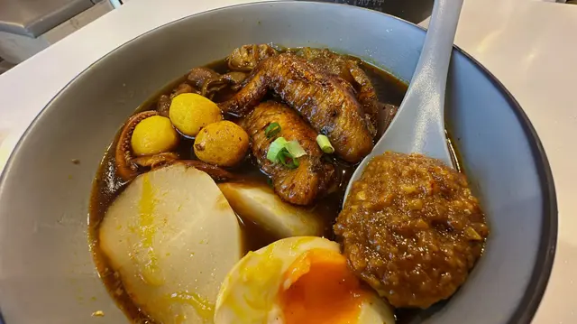 湯底要左沙嗲濃汁,加左成匙羹嘅沙嗲醬,味道香濃惹味~