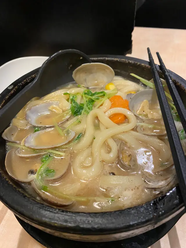 鮮活蜆石燒手打烏冬(黑蒜油豚骨湯)