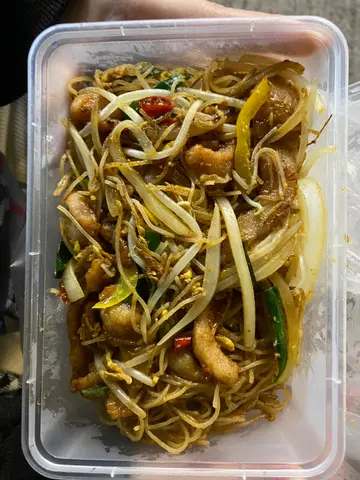椒盐猪颈肉炒米粉