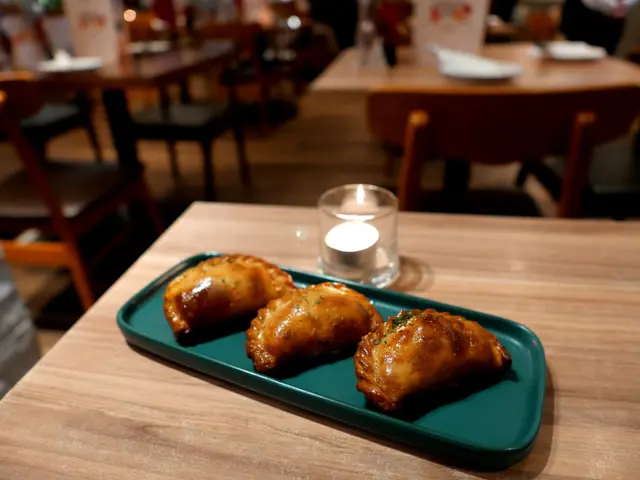 西班牙香辣鮮蝦風腸餡角