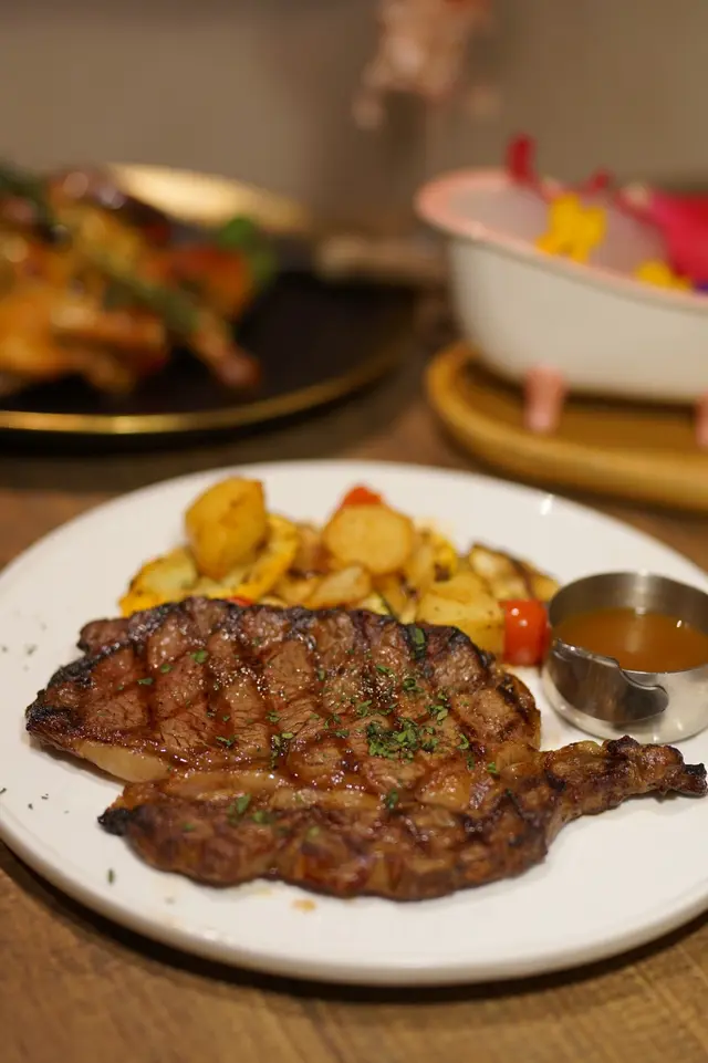 Chargrilled Beef Strips with Roasted Vegetables
