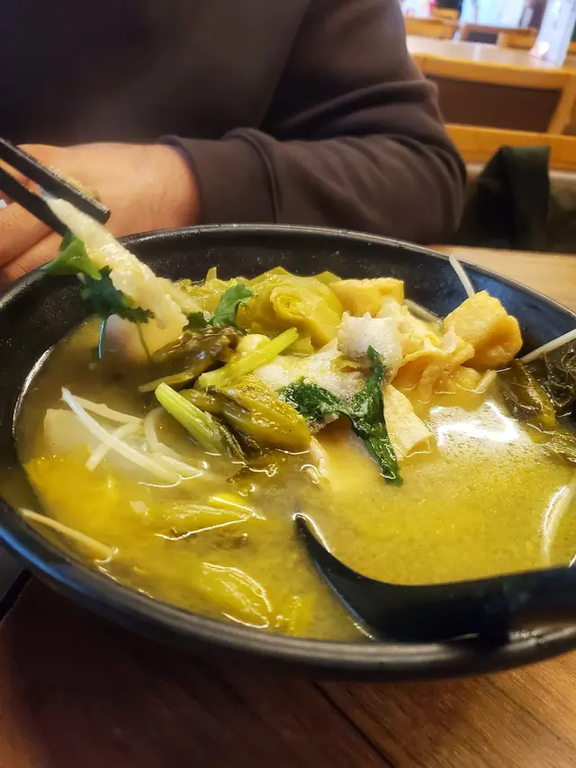 酸菜魚足料,大碗好吃