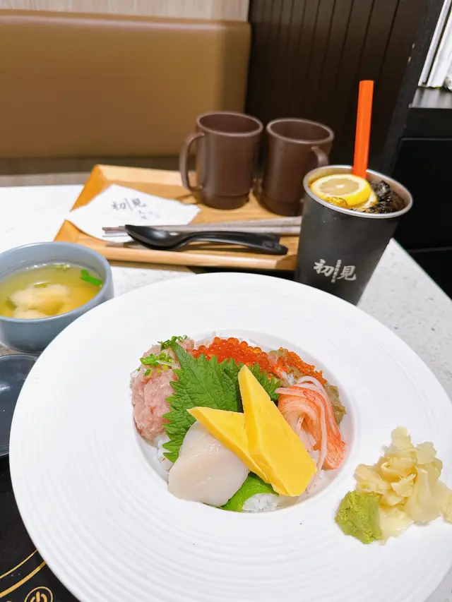 特選海皇蟹刺身丼